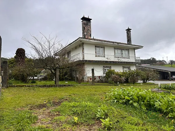 Finca agrícola de 0,3303 ha en venta en Boqueixon, La coruna