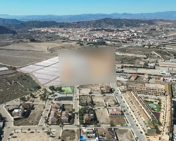 Terreno urbano de 0,0747 ha en venta en Huércal-Overa, Almería