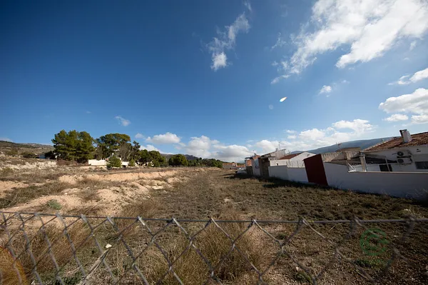 Terreno urbano de 0,58 ha en venta en Alicante
