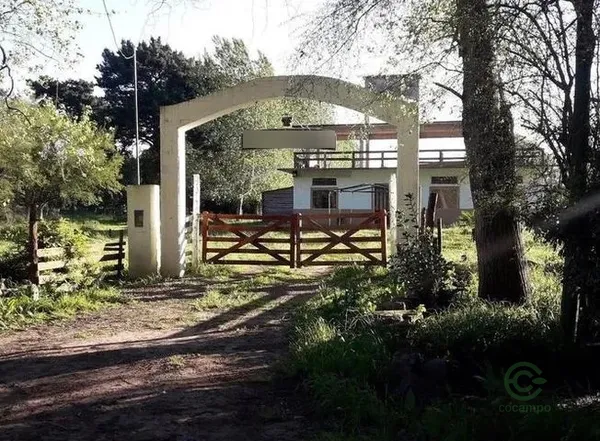 Finca de recreo de 2,25 ha en venta en Buenos aires