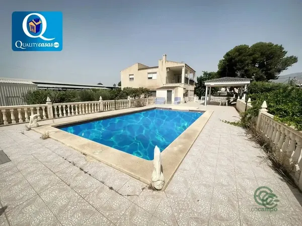 Finca ganadera de 3 ha en venta en Crevillent, Alicante