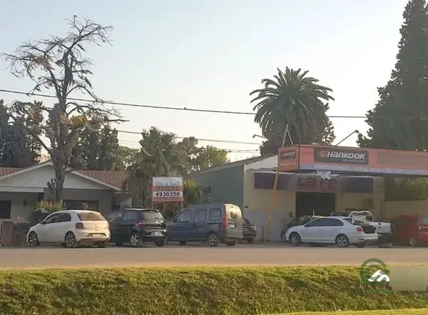 Nave industrial de 0,11 ha en venta en Santa fe