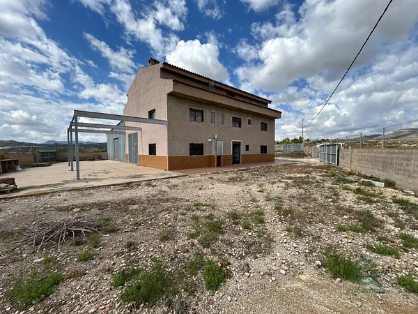 Finca rústica de 1,4383 ha en venta en Novelda, Alicante