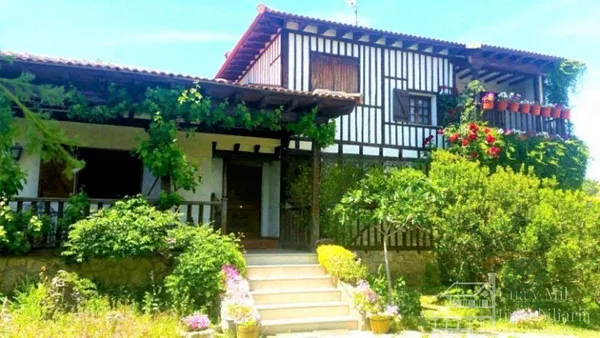 Casa de 0,1007 ha en venta en Villamayor, Salamanca