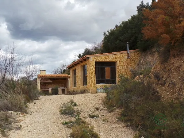 Finca rústica de 3,09 ha en venta en Relleu, Alicante