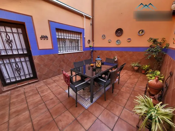 Casa de 0,02 ha en venta en Cádiz