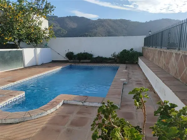 Finca rústica de 0,7 ha en venta en Jubrique, Málaga