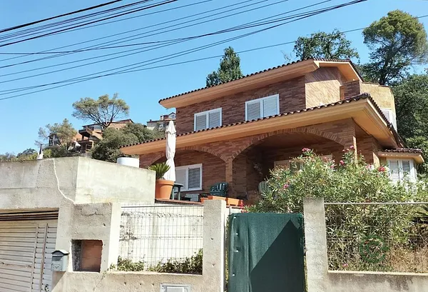 Casa de 0,1016 ha en venta en Sant fost de campsentelles, Barcelona