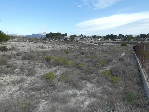 Finca agrícola de 0,2351 ha en venta en Molina de segura, Murcia
