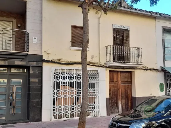 Casa de 0,0197 ha en venta en Vila-real, Castellon