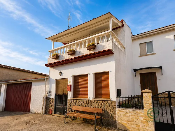 Casa de 0,0174 ha en venta en Peralejos de abajo, Salamanca