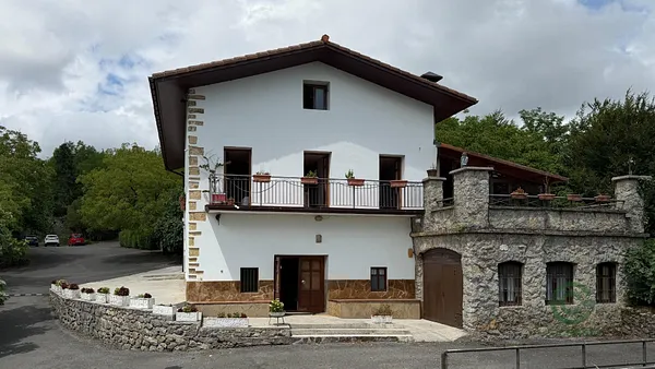 Casa de 1,4 ha en venta en Hernani, Guipuzcoa