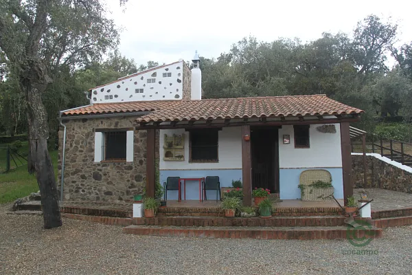 Finca forestal de 1,7 ha en venta en Badajoz