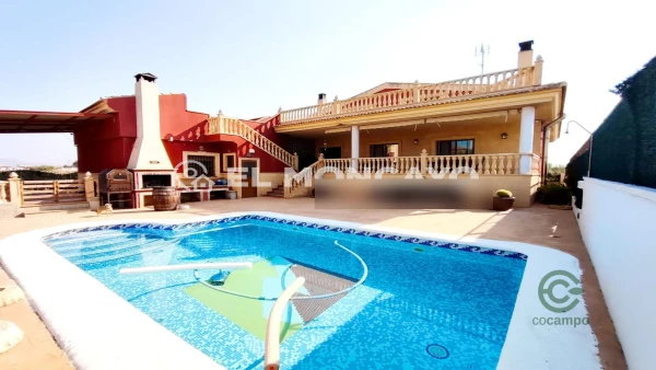 Casa de 0,0529 ha en venta en Almoradi, Alicante