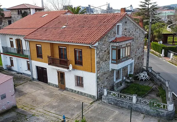 Casa de 0,03 ha en venta en Cantabria