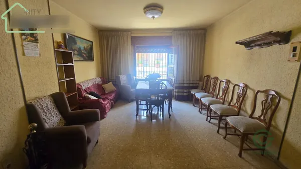 Casa de 0,0424 ha en venta en Oliva, Valencia