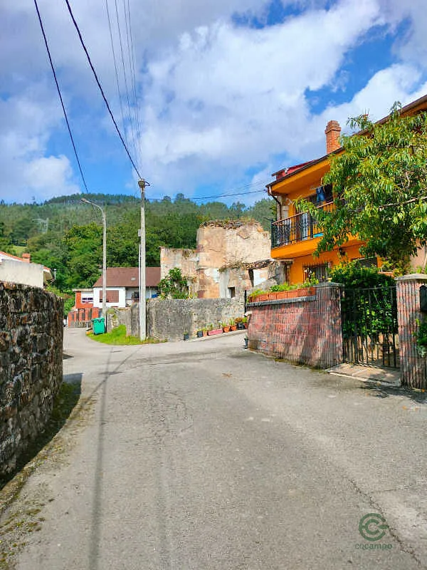 Finca rústica de 0,015 ha en venta en Santa María de Cayón, Cantabria