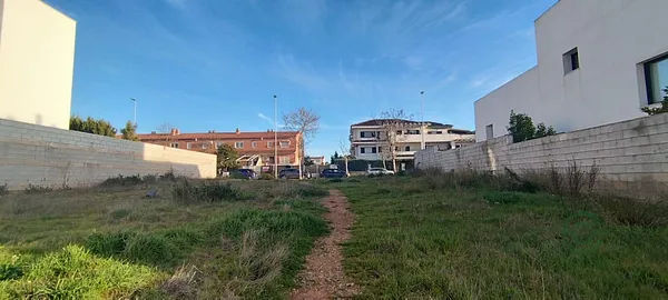 Terreno urbano de 0,1003 ha en venta en Badajoz, Badajoz