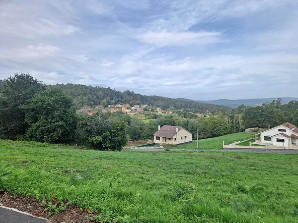 Terreno urbano de 0,1257 ha en venta en Brión, La coruña