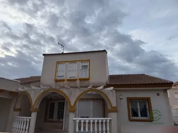 Casa de 0,05 ha en venta en Orihuela, Alicante