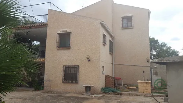 Finca de recreo de 0,3 ha en venta en Crevillent, Alicante
