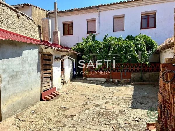 Casa de 0,0457 ha en venta en Valencia de don juan, León