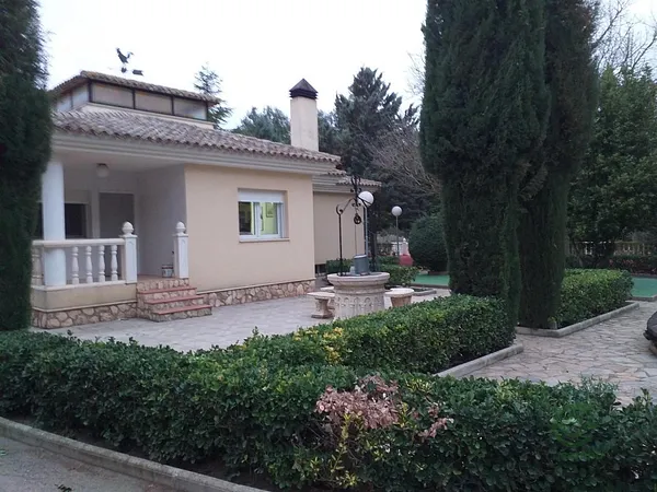 Casa de 0,8575 ha en venta en Yecla, Murcia