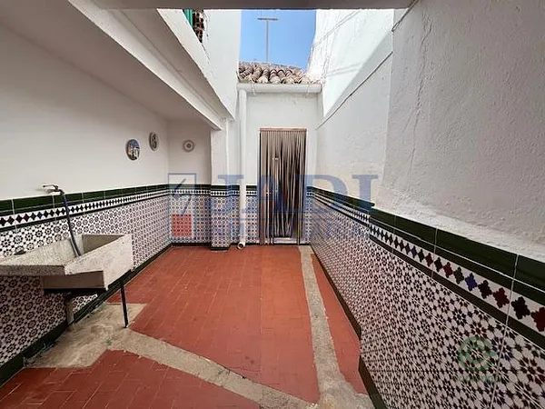 Casa de 0,0154 ha en venta en Valdepeñas, Ciudad real