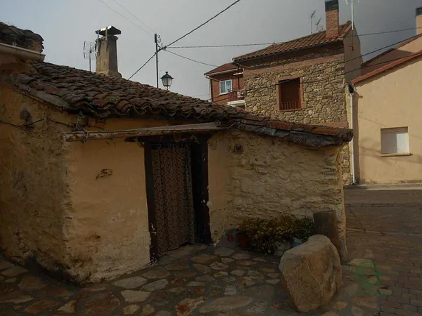 Casa de 0,0071 ha en venta en Villavieja del lozoya, Madrid