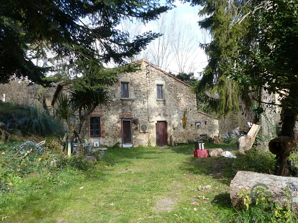 Finca rústica de 0,9 ha en venta en Girona