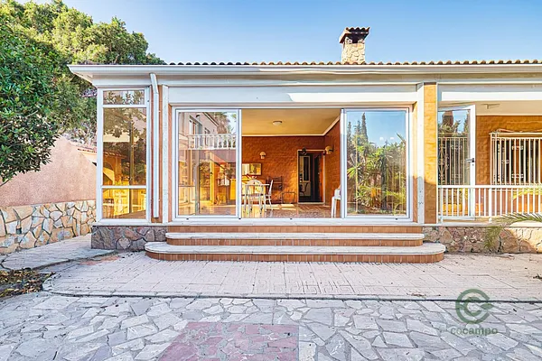 Casa de 0,04 ha en venta en La marina, Alicante