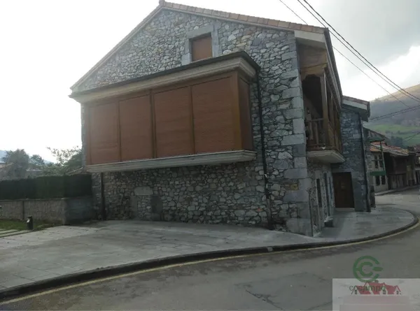 Casa de 0,08 ha en venta en Ramales de la victoria, Cantabria