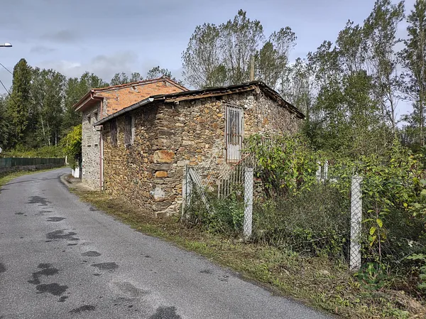 Casa de 0,0234 ha en venta en Monforte de Lemos, Lugo