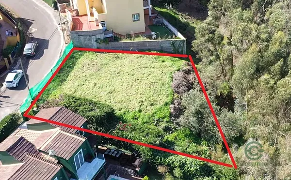Terreno urbano de 0,0554 ha en venta en Arucas, Las palmas