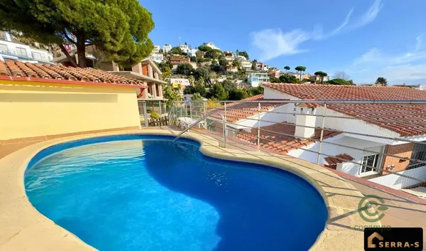 Casa de 0,0528 ha en venta en Santa Susanna, Barcelona