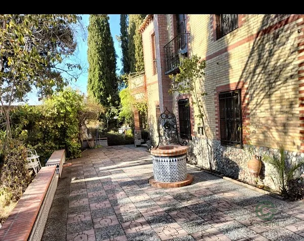 Casa de 0,16 ha en venta en Granada