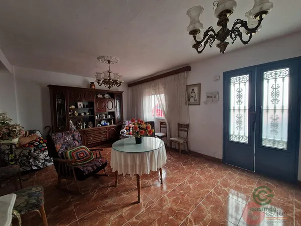 Casa de 0,0242 ha en venta en Molvízar, Granada