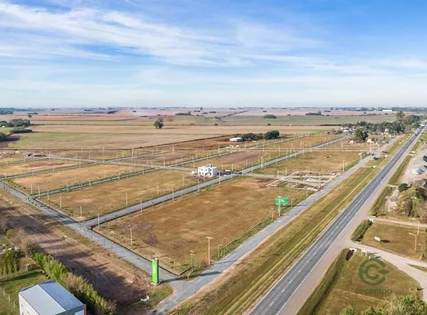 Terreno urbano de 0,03 ha en venta en Santa fe
