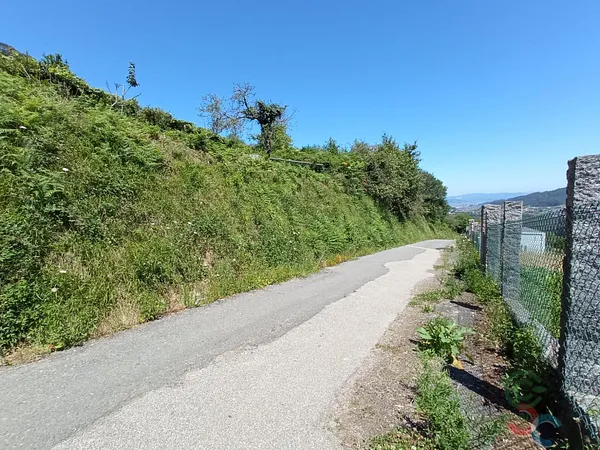 Finca agrícola de 0,09 ha en venta en Marín, Pontevedra