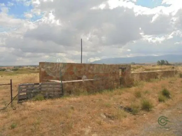 Finca agrícola de 3 ha en venta en Brieva, Segovia