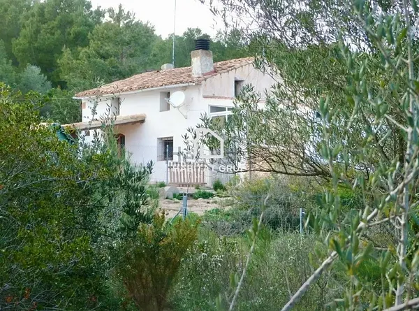 Finca rústica de 34 ha en venta en Tarragona