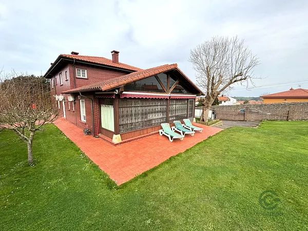 Casa de 0,1425 ha en venta en Ajo (bareyo), Cantabria