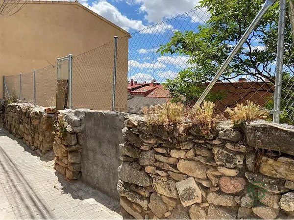 Terreno urbano de 0,0157 ha en venta en El Molar, Madrid