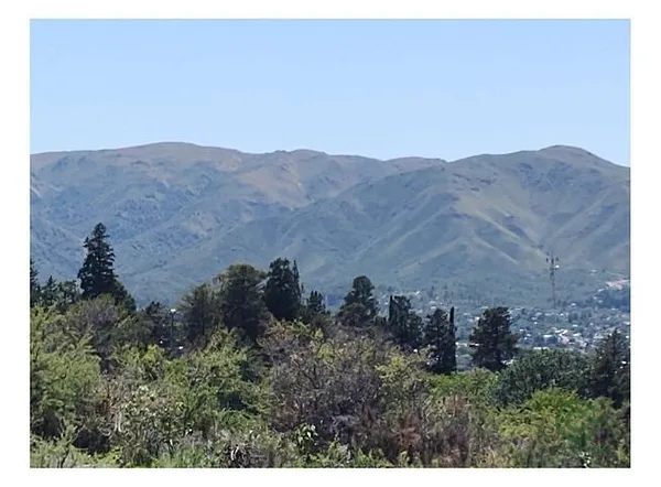 Terreno urbano de 0,06 ha en venta en Córdoba