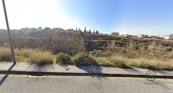 Terreno urbano de 0,0308 ha en venta en La Zubia, Granada