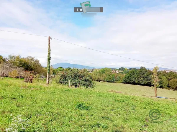 Terreno urbano de 0,12 ha en venta en Siero, Asturias