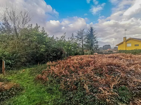 Terreno urbano de 0,2068 ha en venta en Oleiros, A coruña