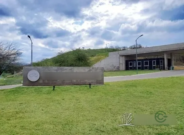 Terreno urbano de 0,12 ha en venta en Córdoba
