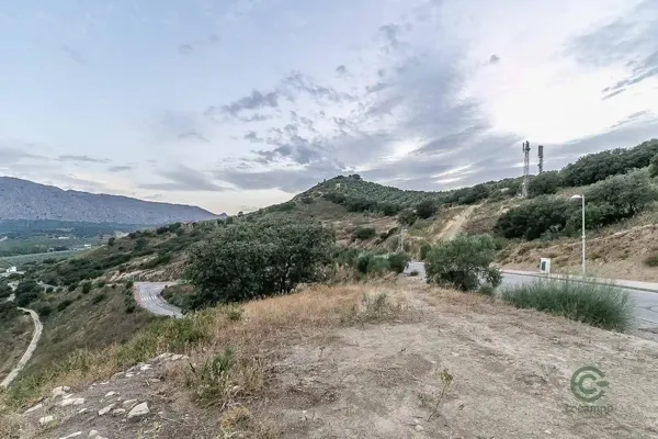 Terreno urbano de 0,1175 ha en venta en Antequera, Malaga