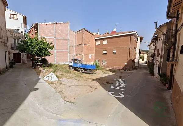 Terreno urbano de 0,0265 ha en venta en Sorzano, La Rioja